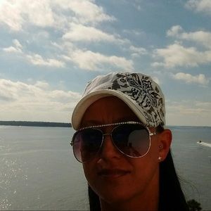 Meet your Posher, Samantha